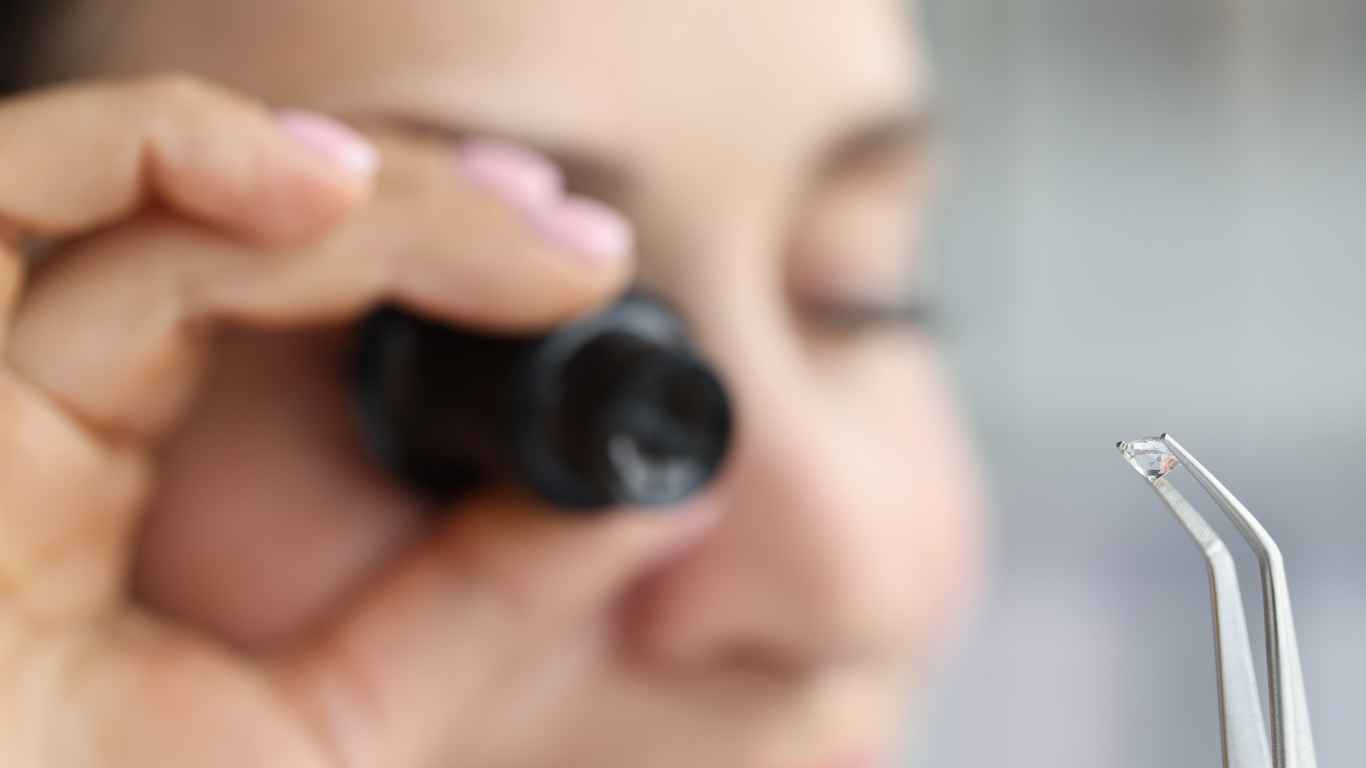 Lab-Grown Diamonds - Guide to Smart Buying