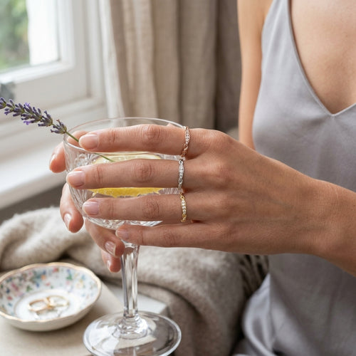 Anel CARE de Diamante Natural Empilhável em Ouro 18K