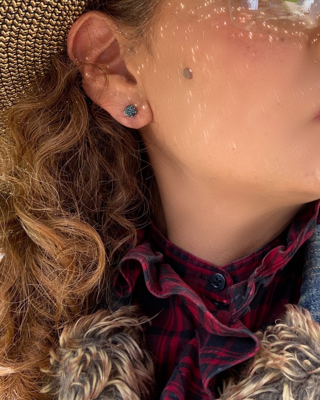 MINNE BLUE Natural Color-Enhanced Blue Diamond Earrings in 925 Sterling Silver