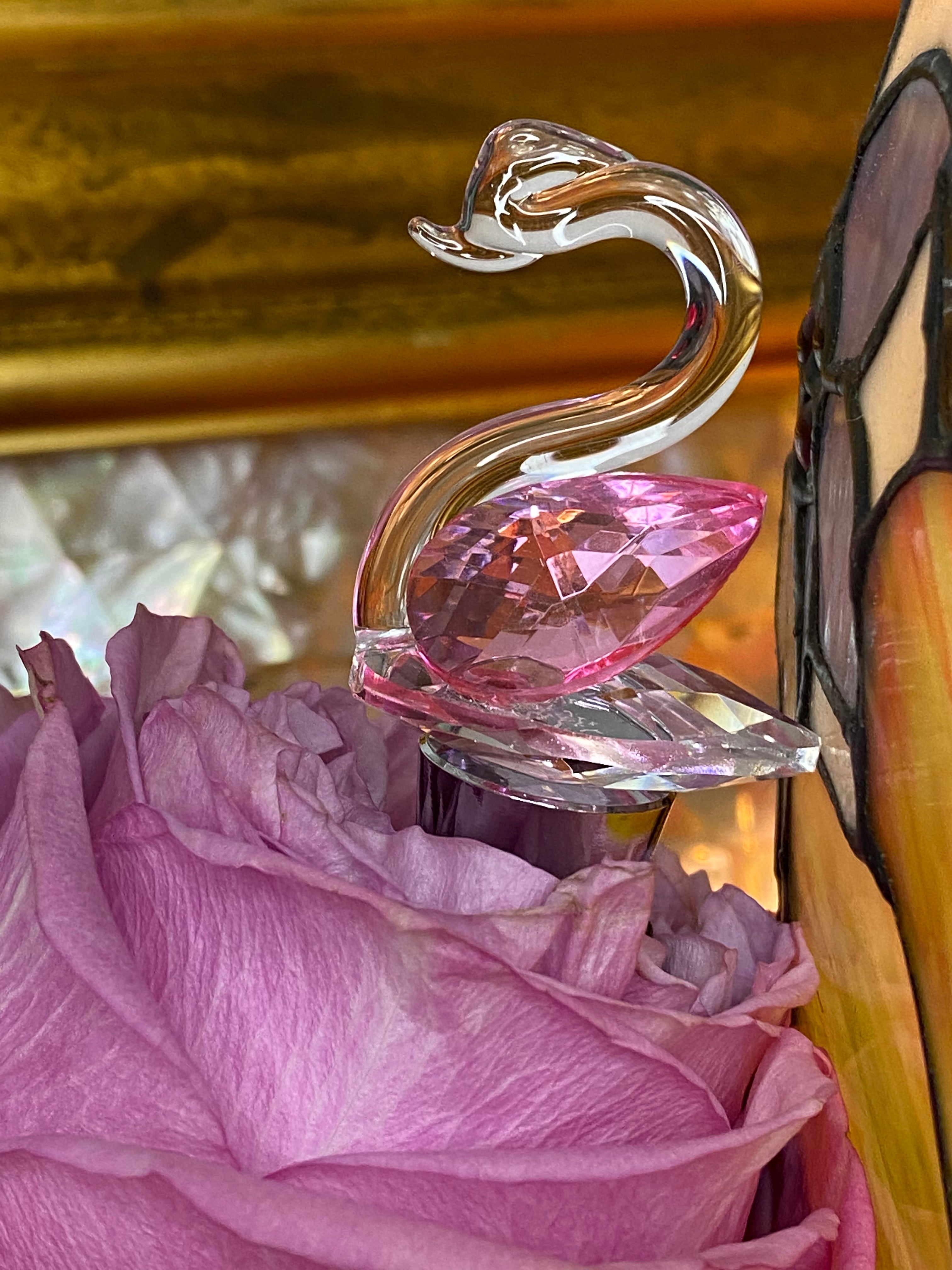 SWAN Wine Crystal Bottle Stopper - MIKING LLC